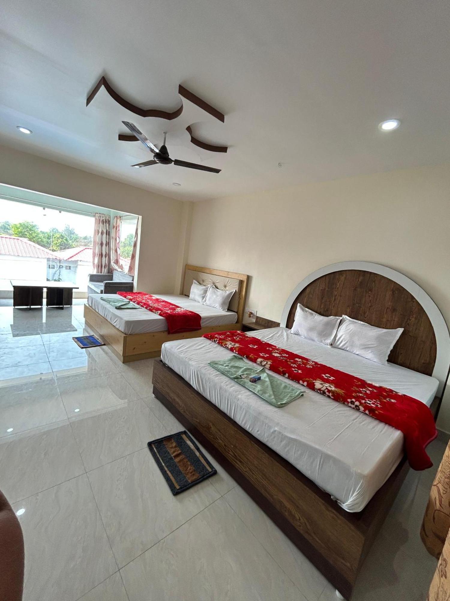 Prantik Hotel And Resorts Tajpur Exterior foto